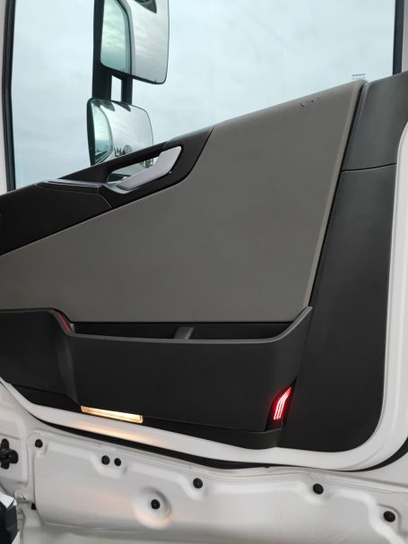 lavage extérieur poids lourds professionnel à Erbrée proche de Le Mans