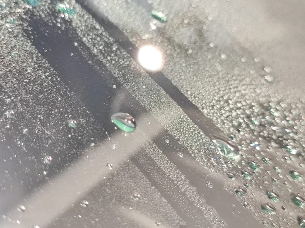 Protection céramique automobile haute brillance effet hydrophobe à Rennes